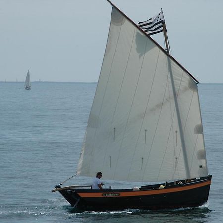 Votre Vue, La Mer, Les Bateaux !!! Wir Sprechen Flieben Deutsch, Touristentipps, We Speak English Concarneau Eksteriør billede